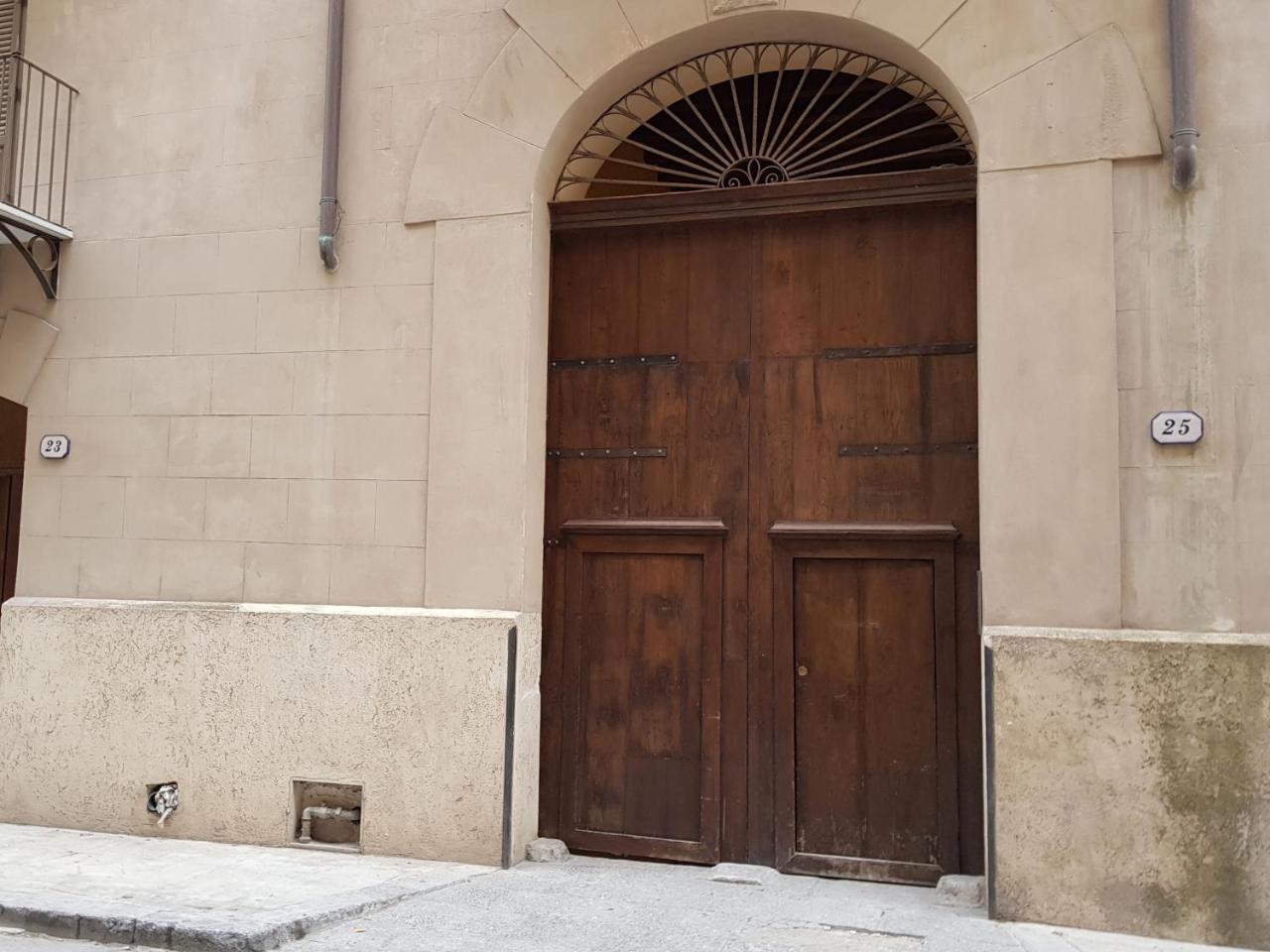 Butera Apartment Palermo Buitenkant foto
